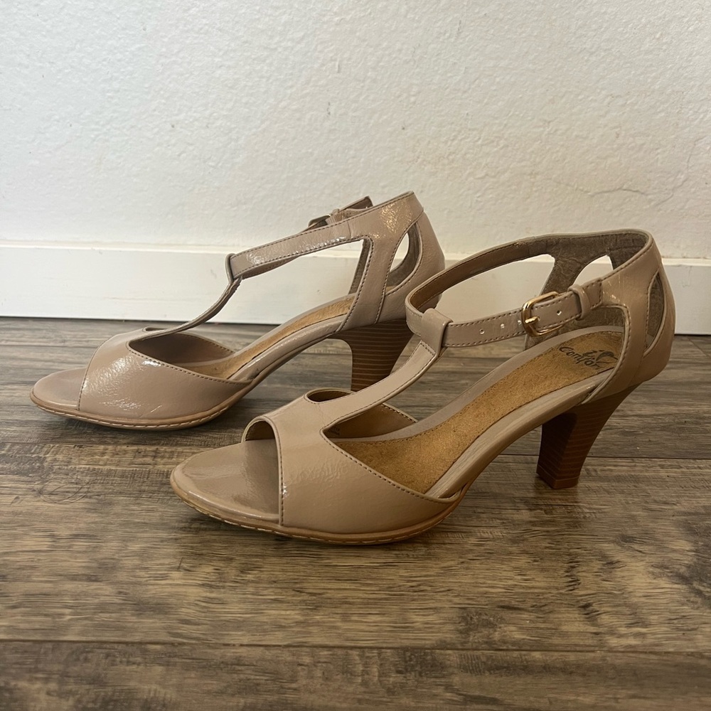 Gently used heel strap low heels - very comfortable